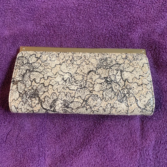 Jimmy Choo Tan/Black Lace Clutch Bag - Picture 4 of 8